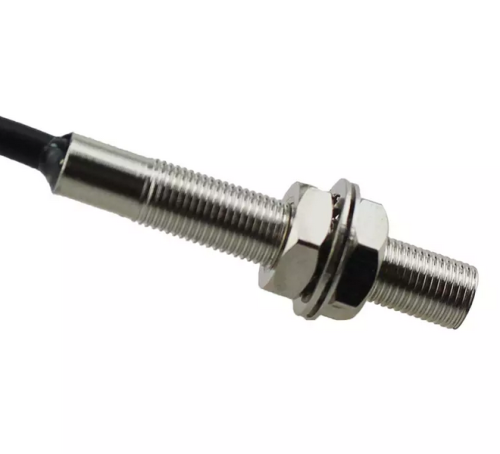 Czujnik indukcyjny LM5-3001PA Chux