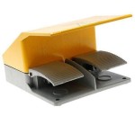 Wyłącznik nożny SFMS-15 podwójny z osłoną